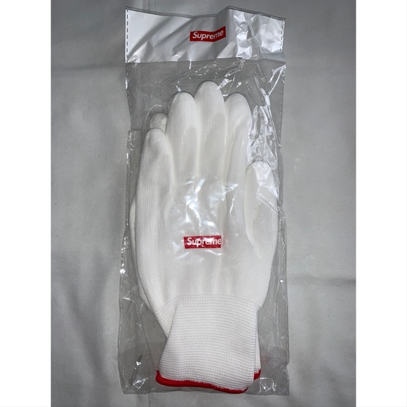 White Supreme Rubber Gloves ❤️ - Picture 4 of 8